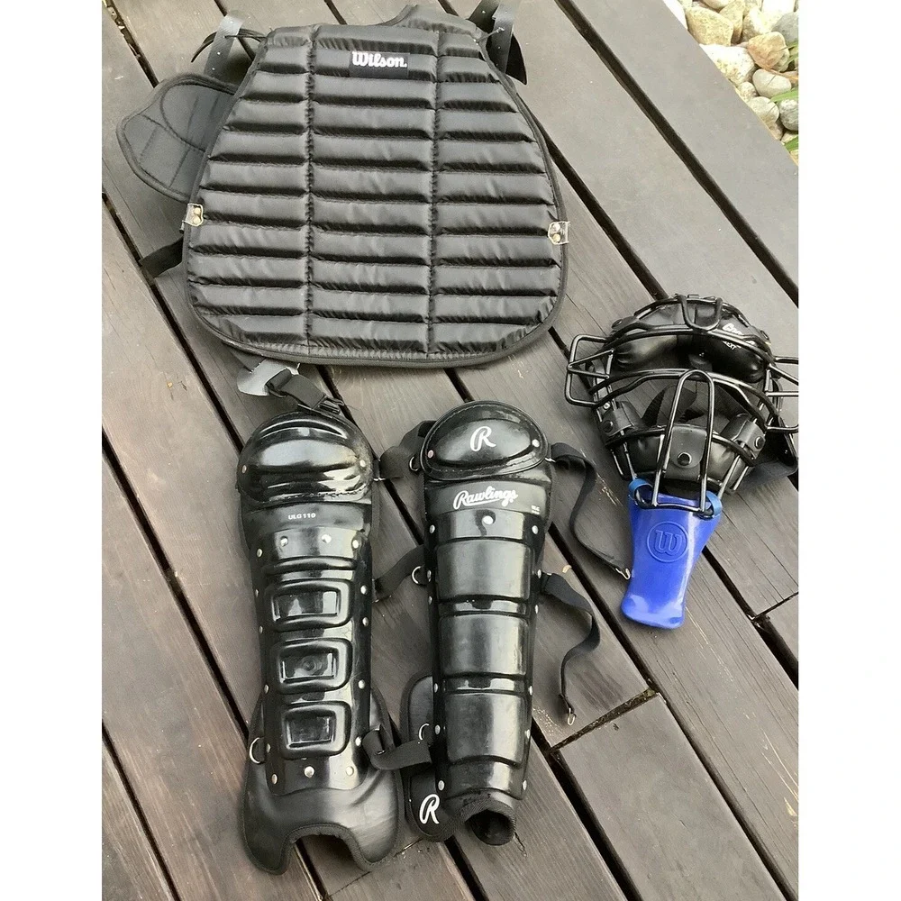 Wilson/Rawlings/cooper lBaseball Umpire/Catcher, Mask,chest & Shin Guard
